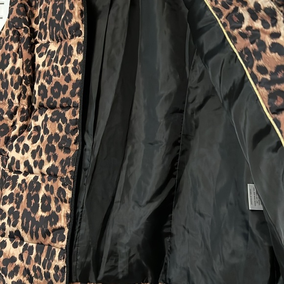 Always in style Leopard! Puffer Vest Charter Club Size Large - Picture 3 of 9
